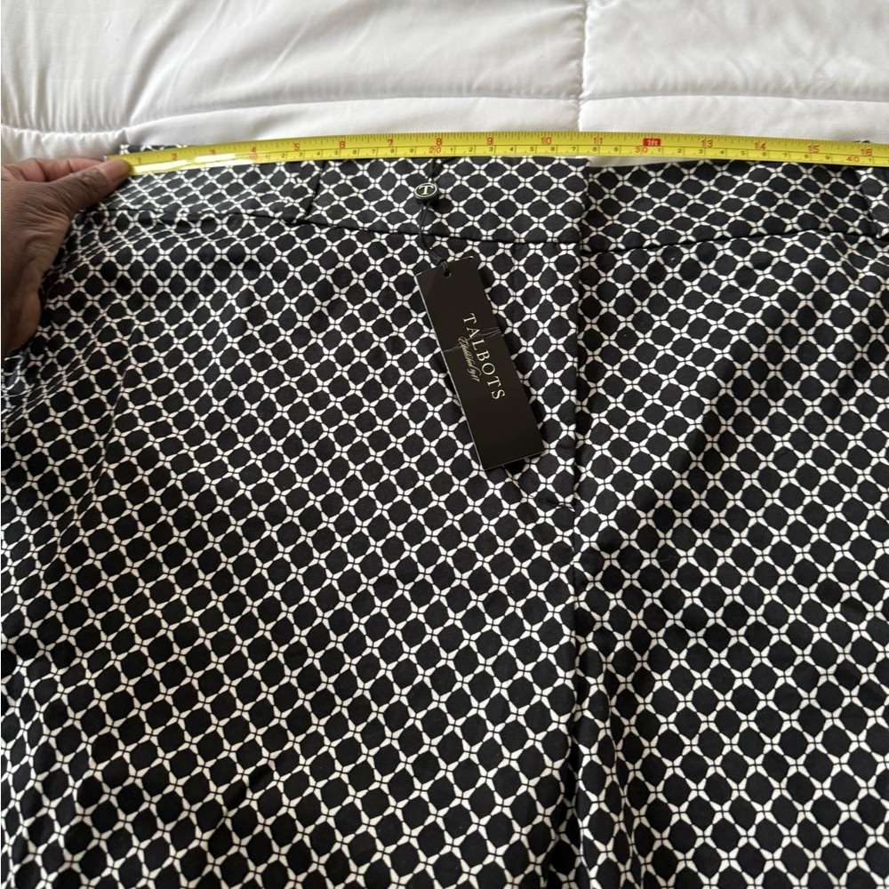 Talbots Chatham Short (pants)  Size 16 - Picture 9 of 16